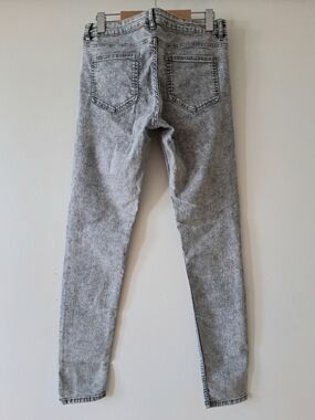H&M Light Grey Acid-Wash Jeans Women Sz 10
